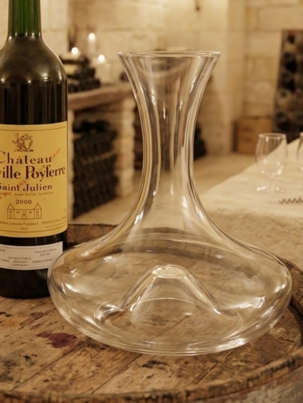🍷LARGE Glass Wine Decanter with Wide Base 9 Inches WideX9.25 Inches High HEAVY